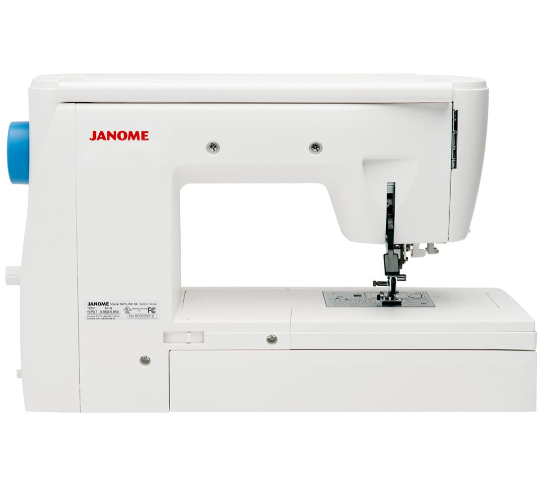 Janome Skyline S9