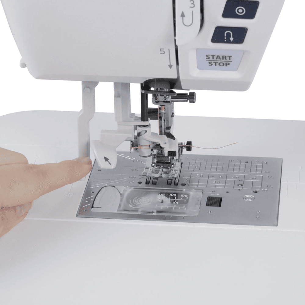 Janome Skyline S6 AE