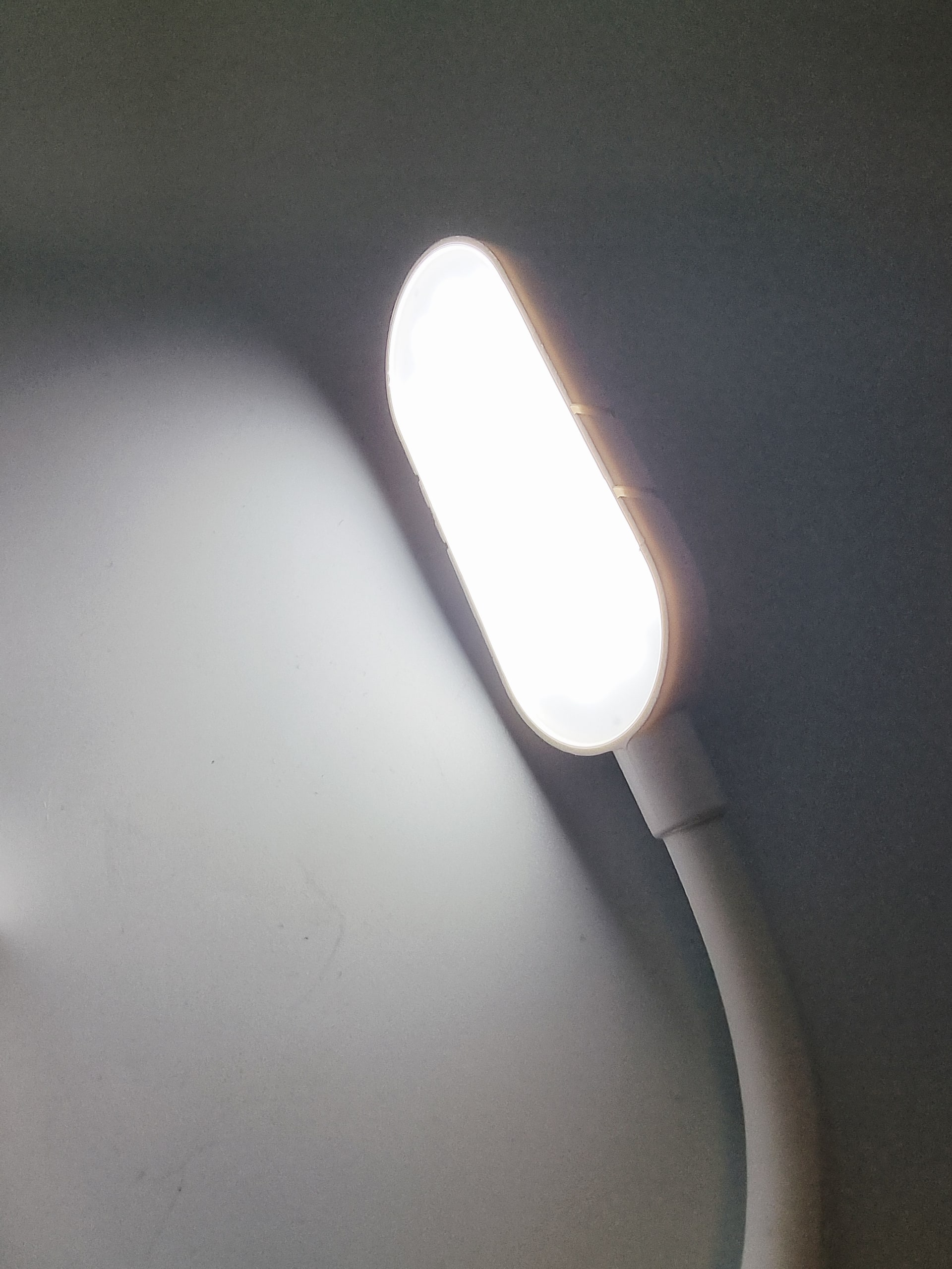Lampka LED HM-12MD - widok 2